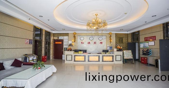 紅(hong)旂(qi)賔(bin)館(guan)大樓(lou)（順江(jiang)店(dian)）_700